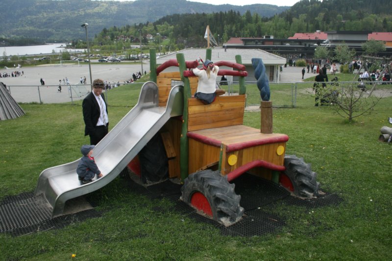 mai048.jpg